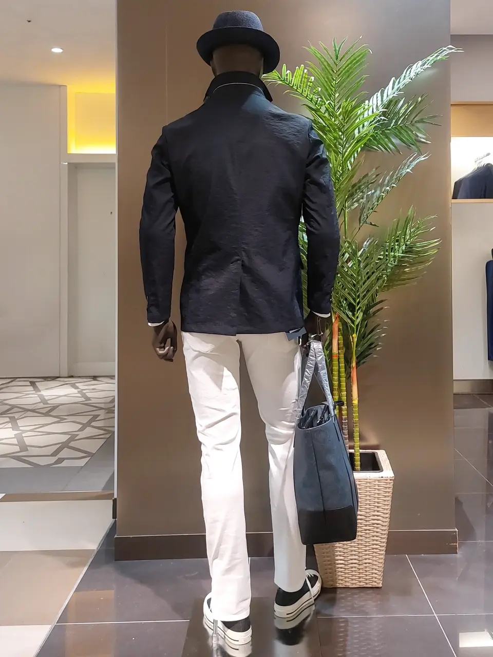 JOSEPH ABBOUD 清水 コーディネート画像