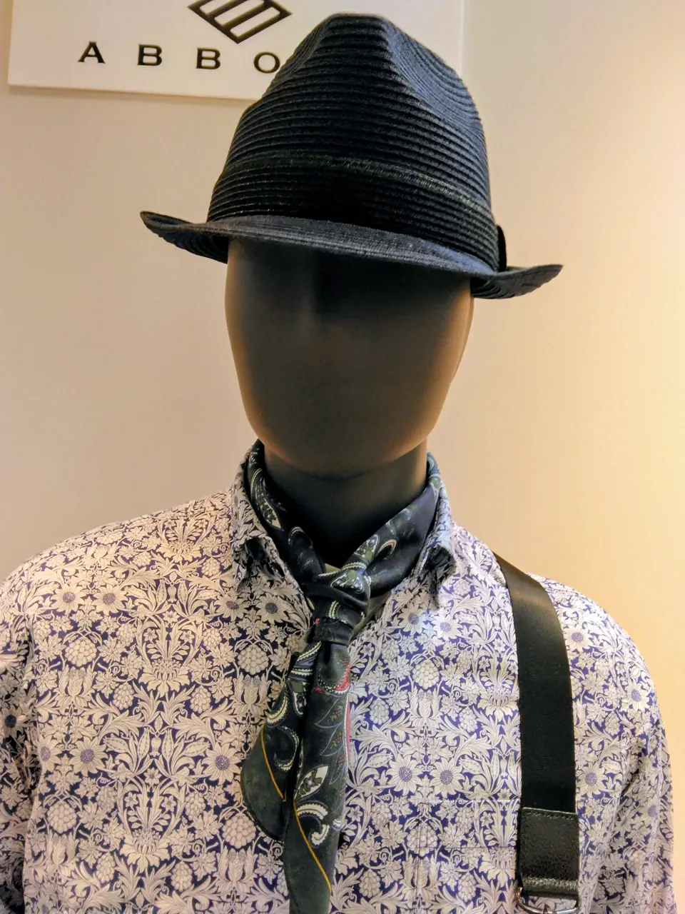 JOSEPH ABBOUD 　伊丹 コーディネート画像