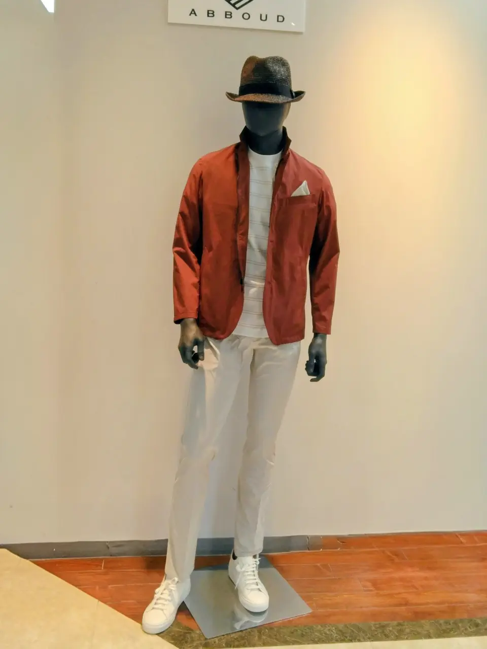  　伊丹 コーディネート画像