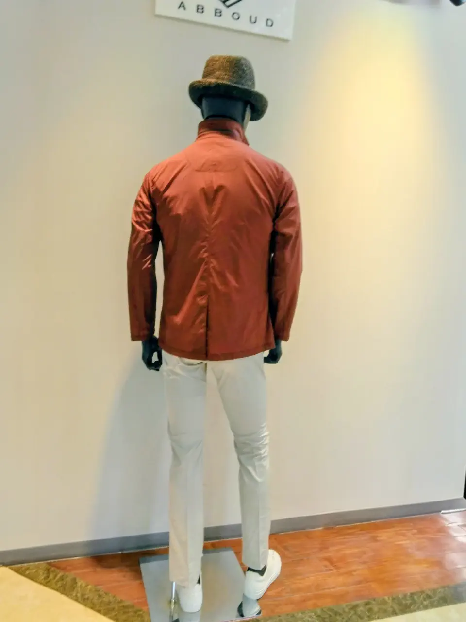 JOSEPH ABBOUD 　伊丹 コーディネート画像