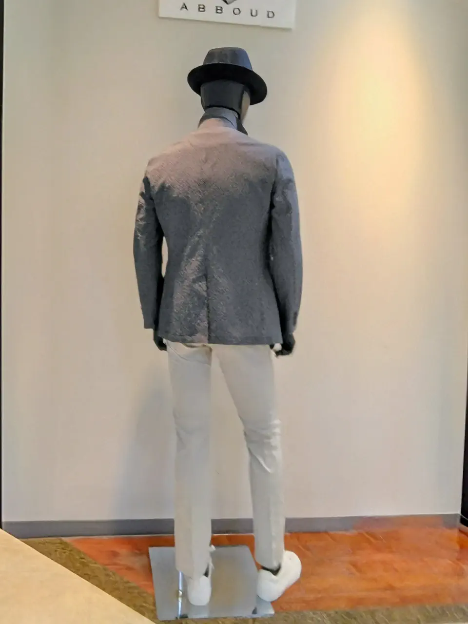 JOSEPH ABBOUD 　伊丹 コーディネート画像