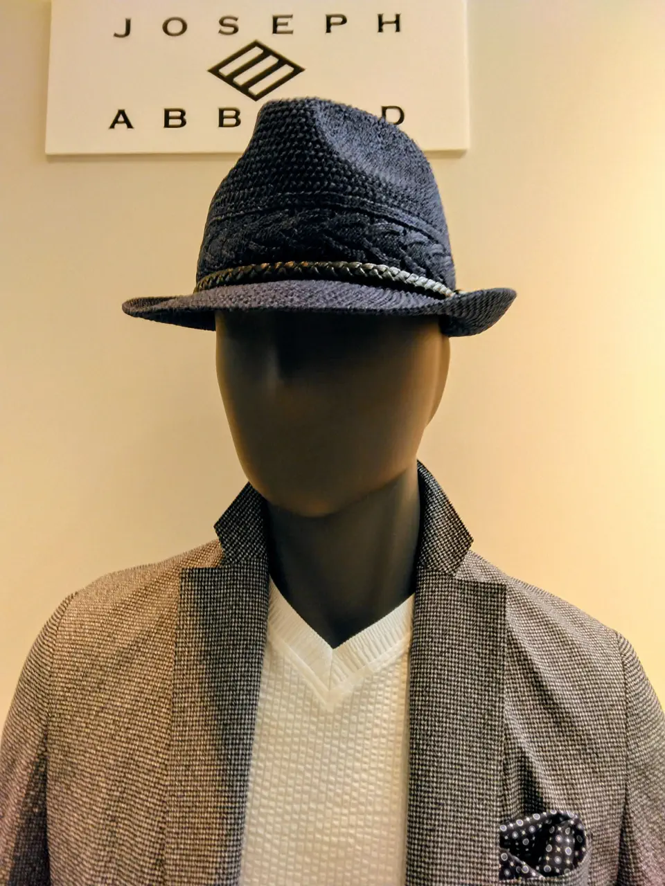 JOSEPH ABBOUD 　伊丹 コーディネート画像