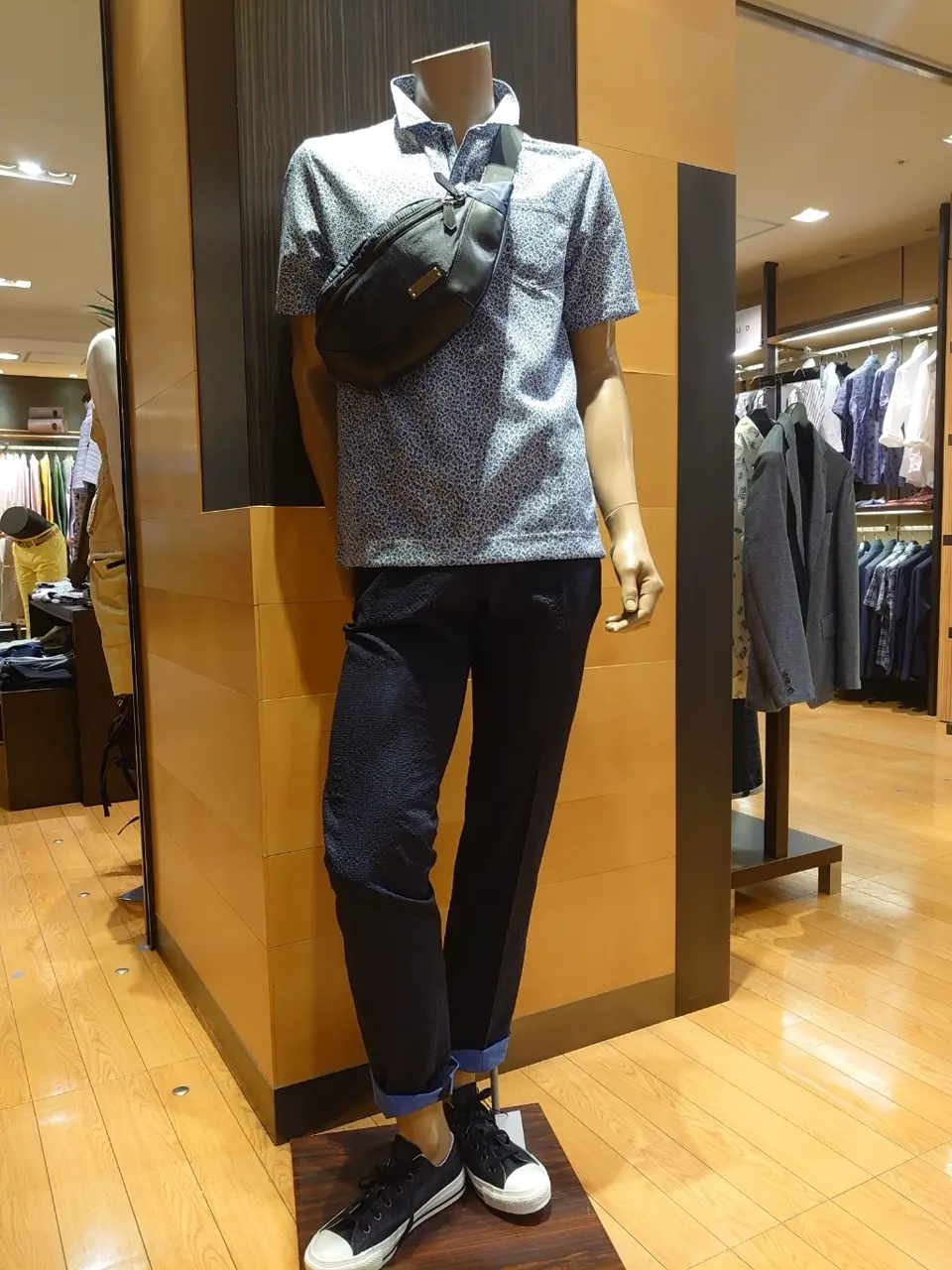  三宅 コーディネート画像