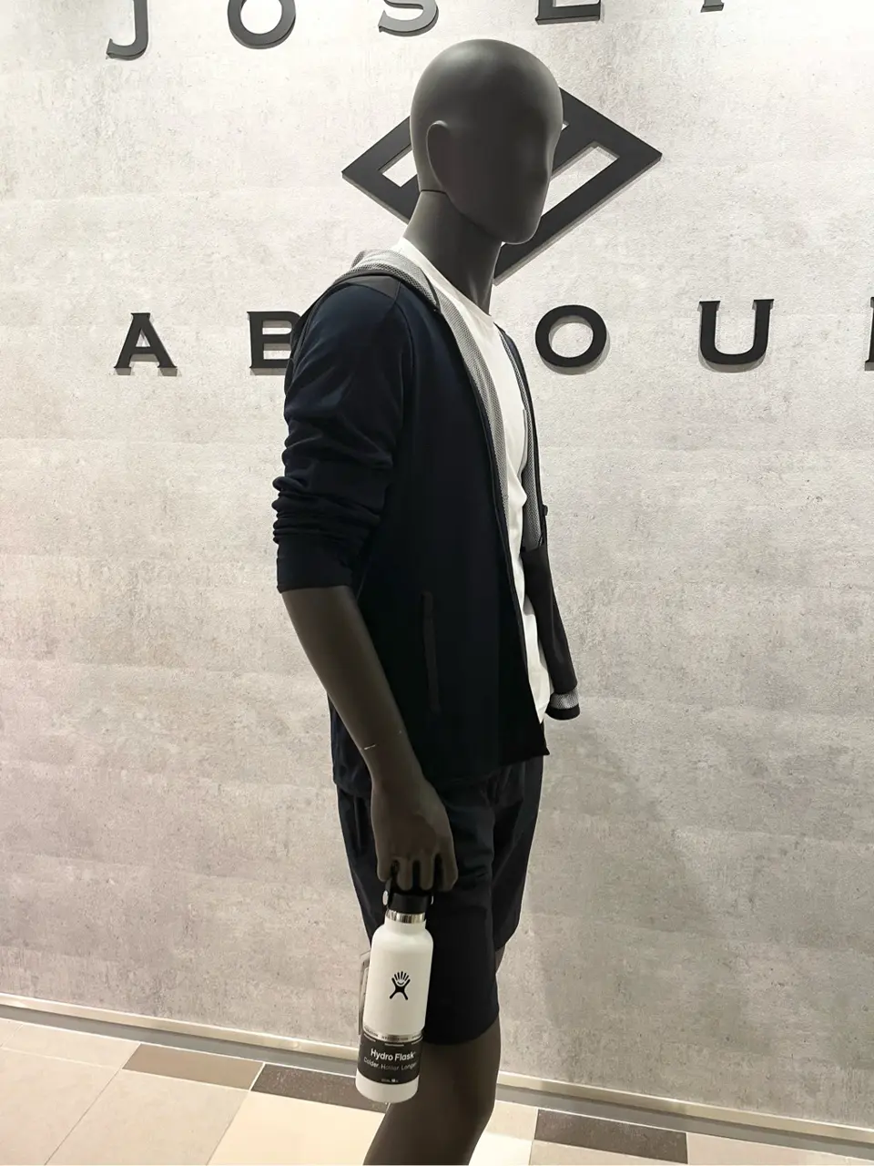 JOSEPH ABBOUD 東　 コーディネート画像