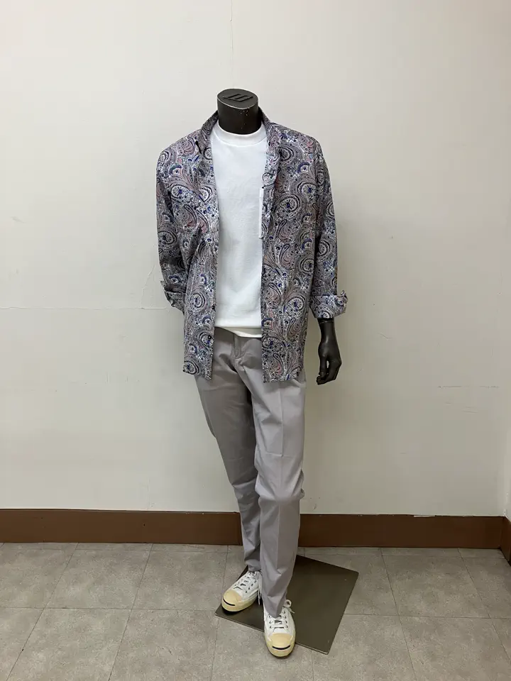 JOSEPH ABBOUD 加賀谷 コーディネート画像