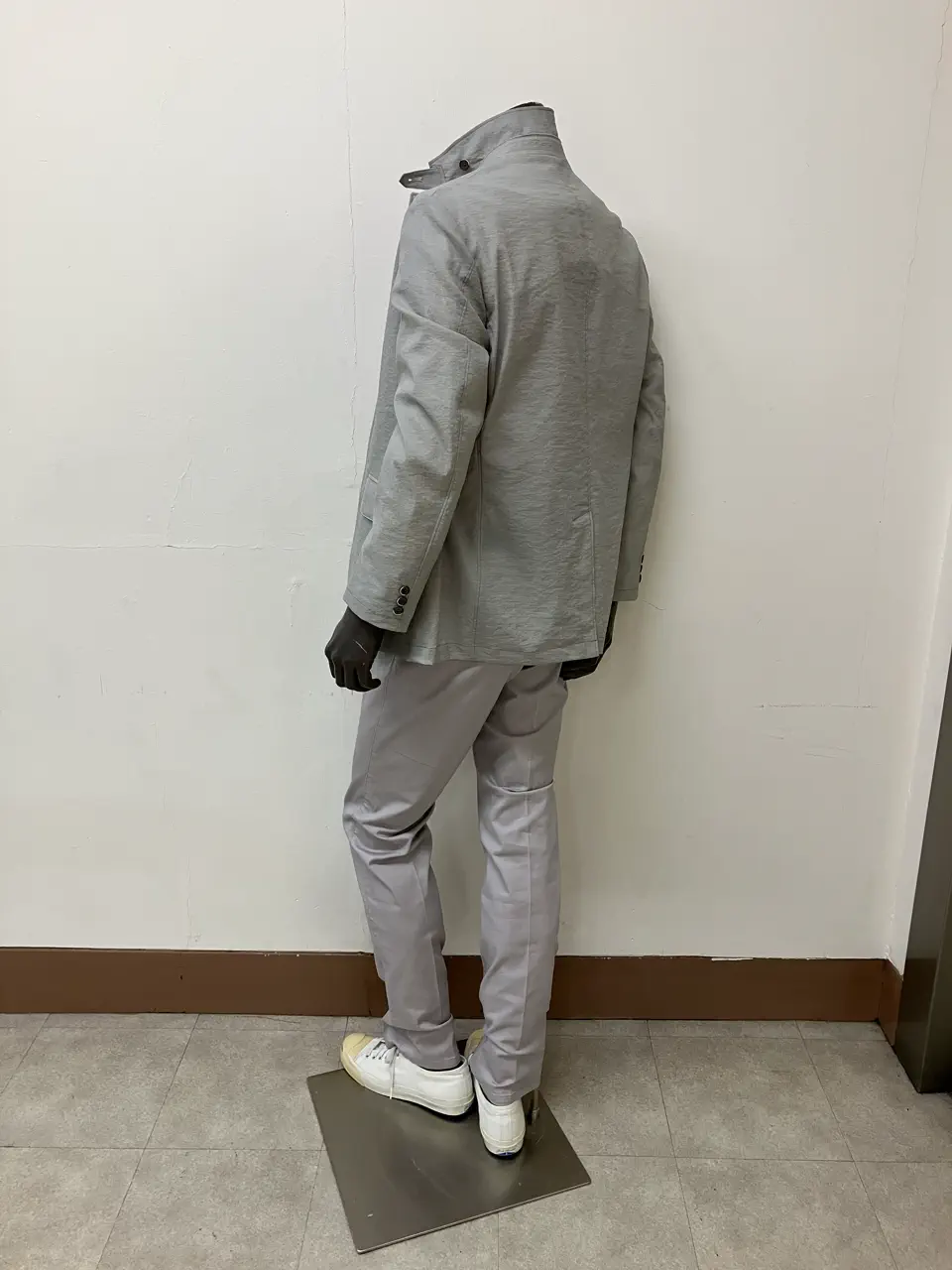 JOSEPH ABBOUD 加賀谷 コーディネート画像