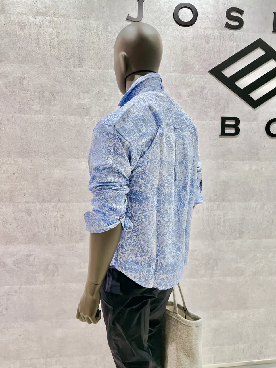 JOSEPH ABBOUD 二澤 コーディネート画像