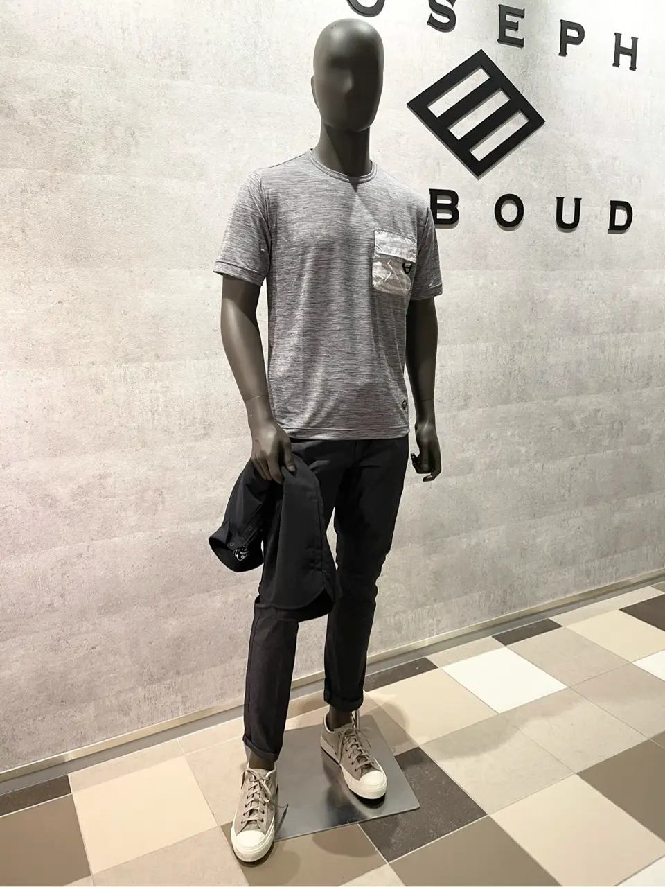  東　 コーディネート画像