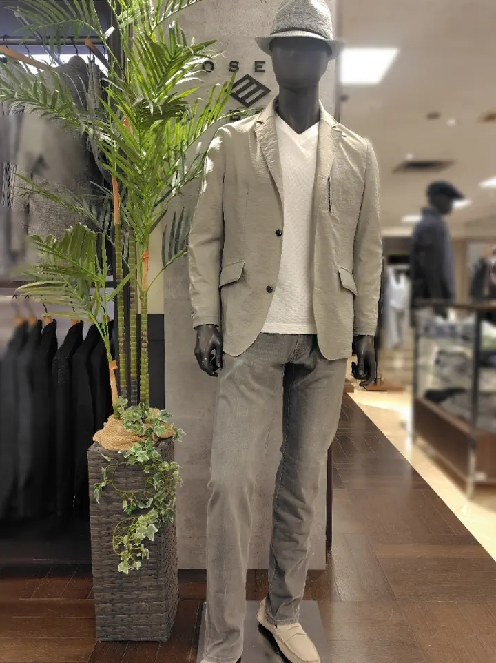 JOSEPH ABBOUD スタッフ コーディネート画像