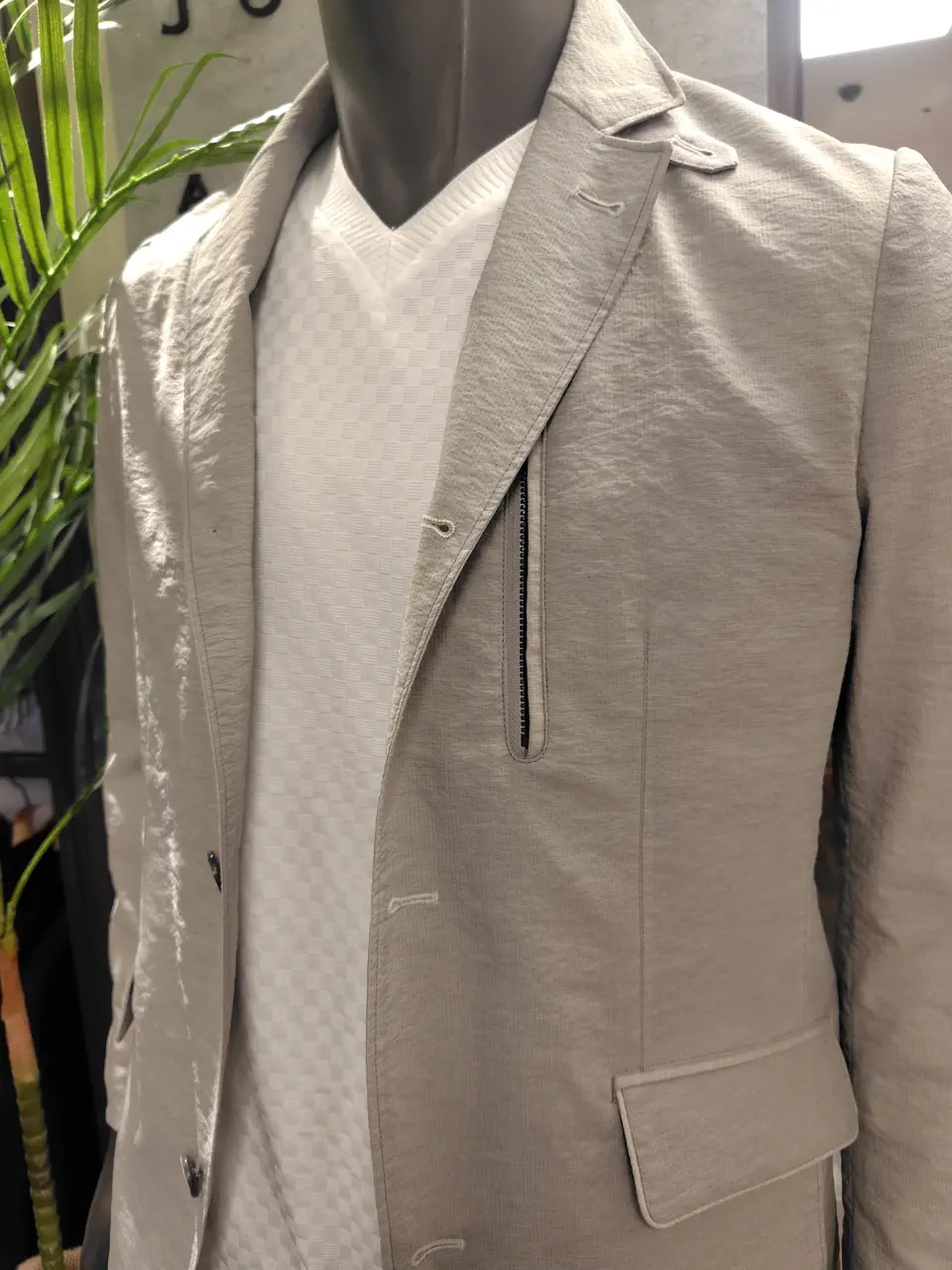 JOSEPH ABBOUD スタッフ コーディネート画像