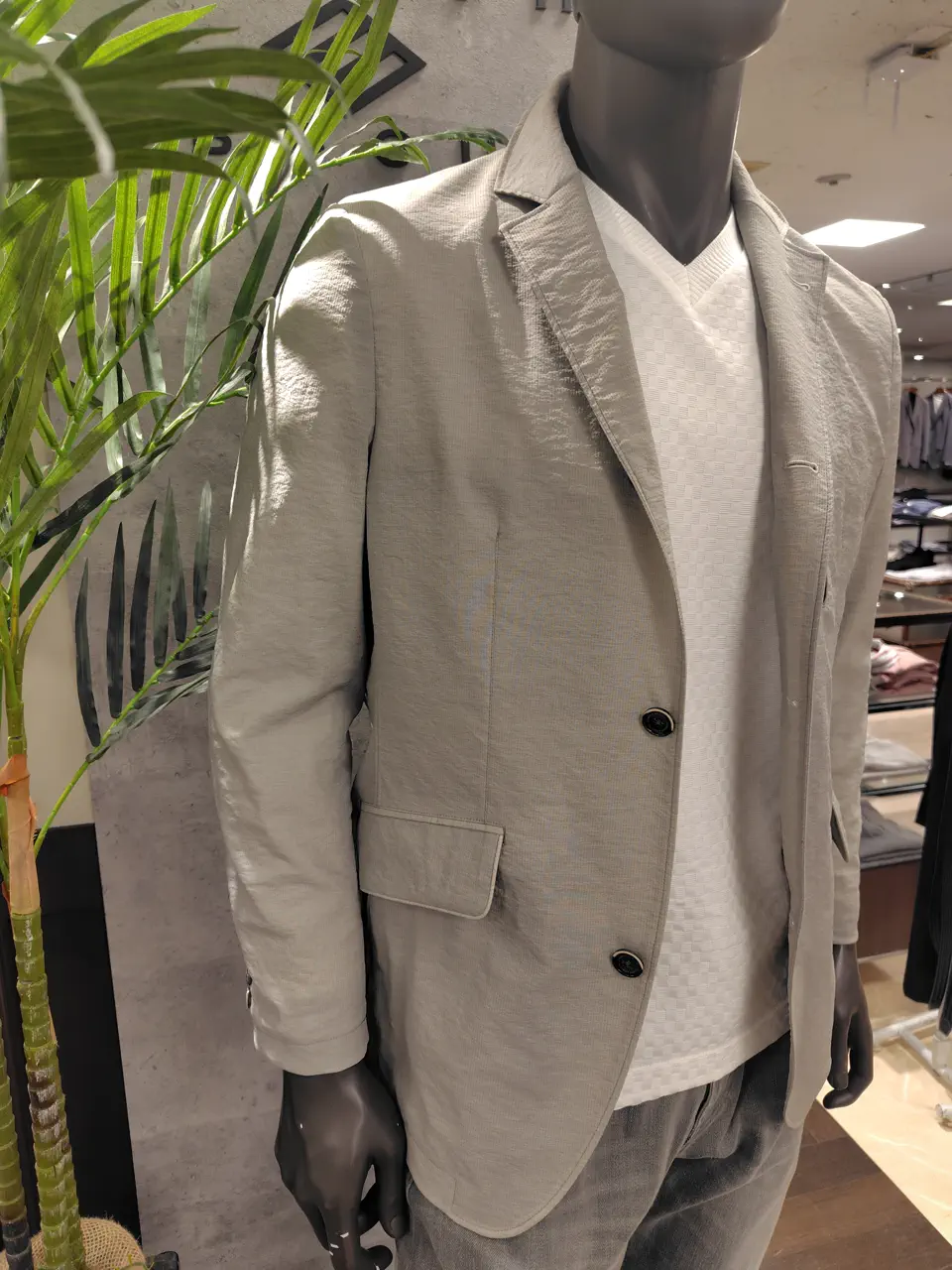 JOSEPH ABBOUD スタッフ コーディネート画像