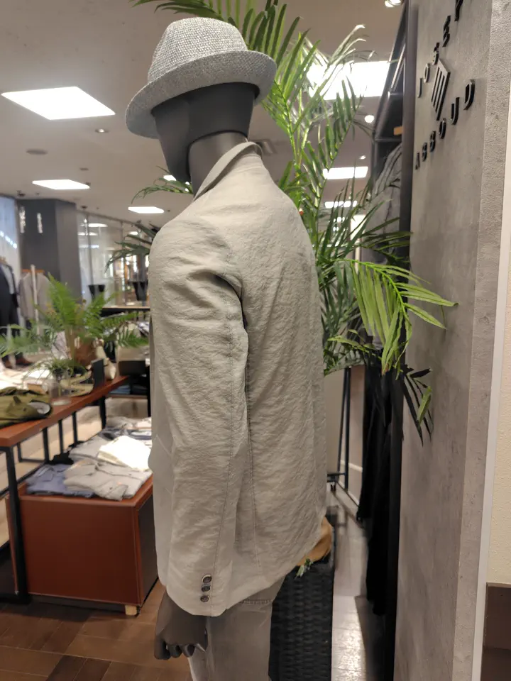 JOSEPH ABBOUD スタッフ コーディネート画像