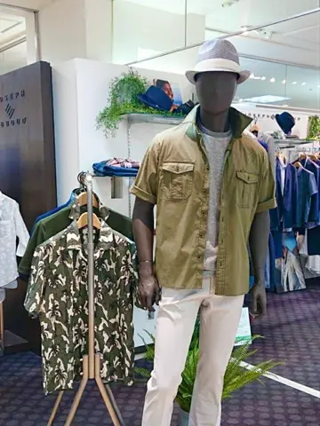 JOSEPH ABBOUD スタッフ コーディネート画像