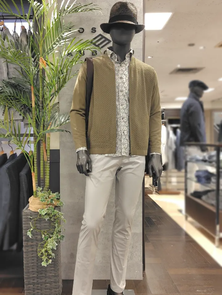 JOSEPH ABBOUD スタッフ コーディネート画像