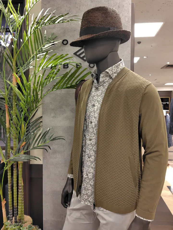 JOSEPH ABBOUD スタッフ コーディネート画像