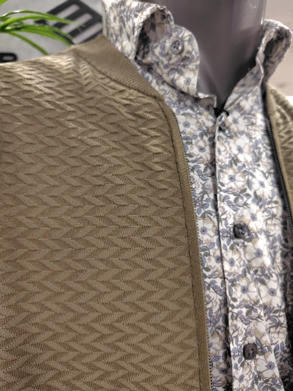 JOSEPH ABBOUD スタッフ コーディネート画像