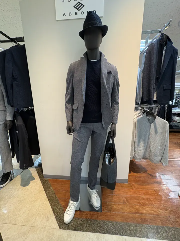 JOSEPH ABBOUD 坪井 コーディネート画像