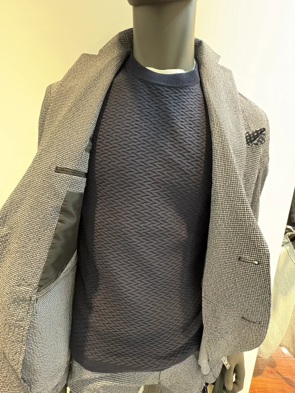 JOSEPH ABBOUD 坪井 コーディネート画像