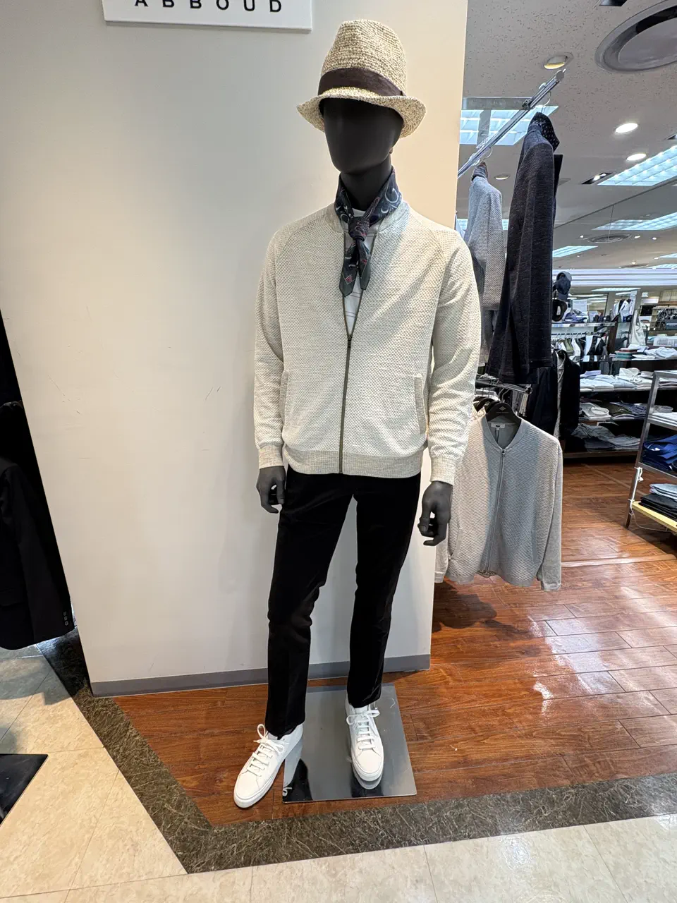 JOSEPH ABBOUD 坪井 コーディネート画像