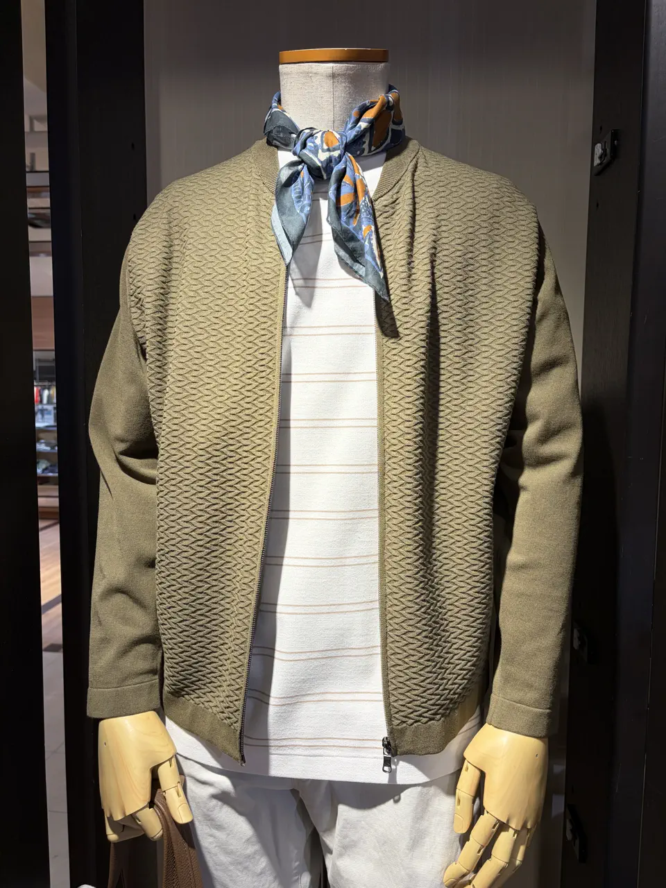 JOSEPH ABBOUD 山口 コーディネート画像
