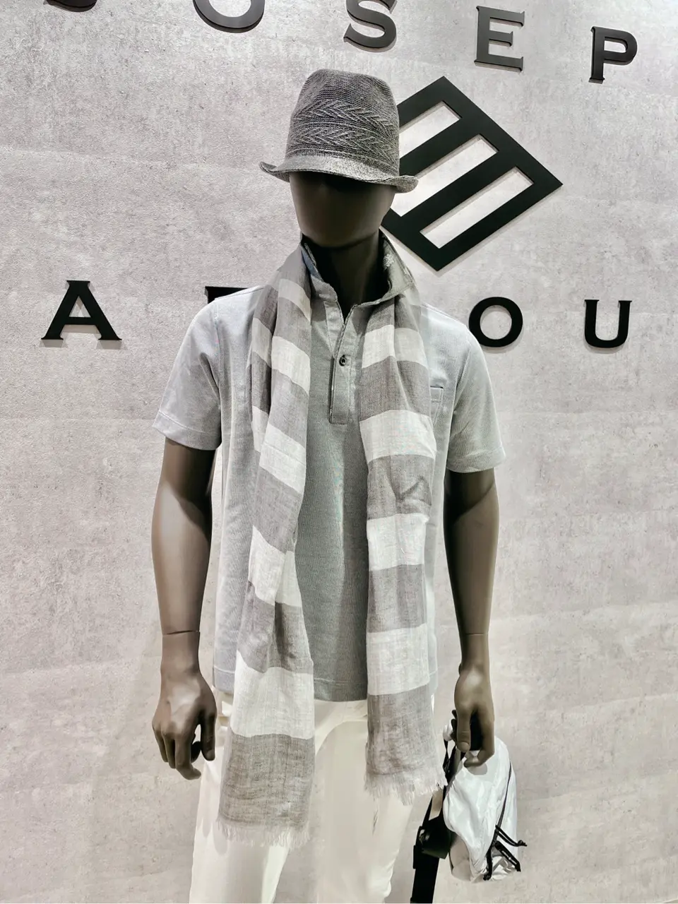 JOSEPH ABBOUD 二澤 コーディネート画像