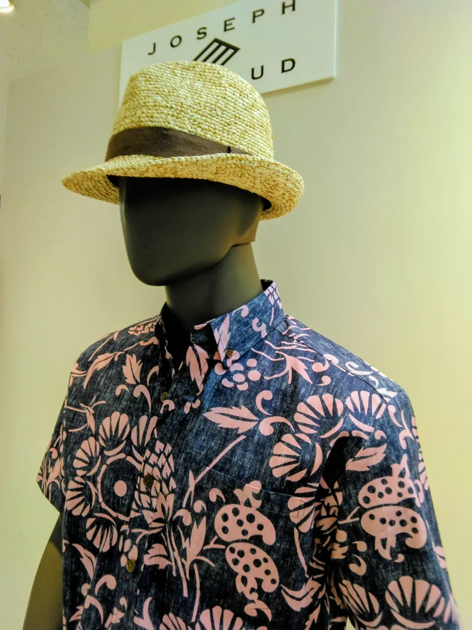 JOSEPH ABBOUD 　伊丹 コーディネート画像