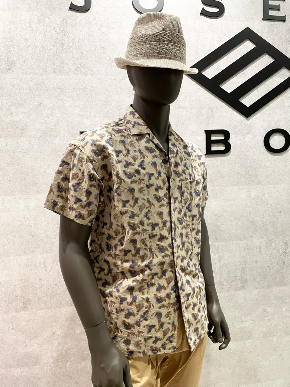 JOSEPH ABBOUD 東　 コーディネート画像