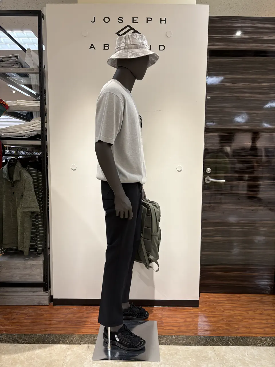 JOSEPH ABBOUD 碇 コーディネート画像