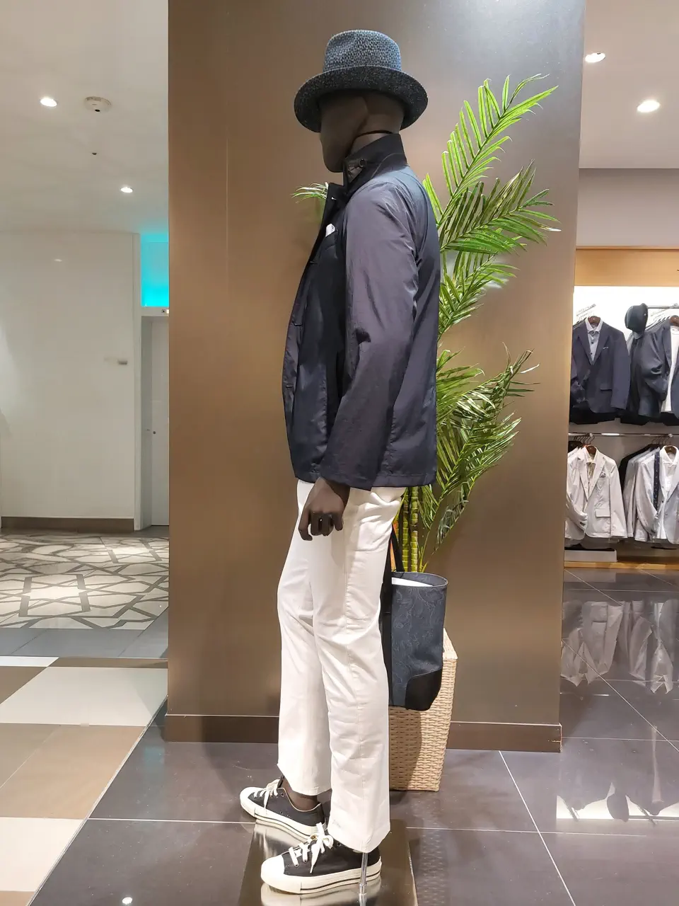 JOSEPH ABBOUD 清水 コーディネート画像