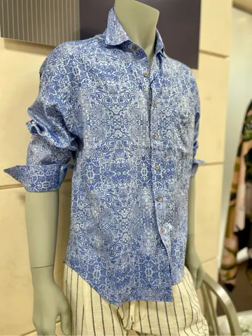 JOSEPH ABBOUD Konda コーディネート画像