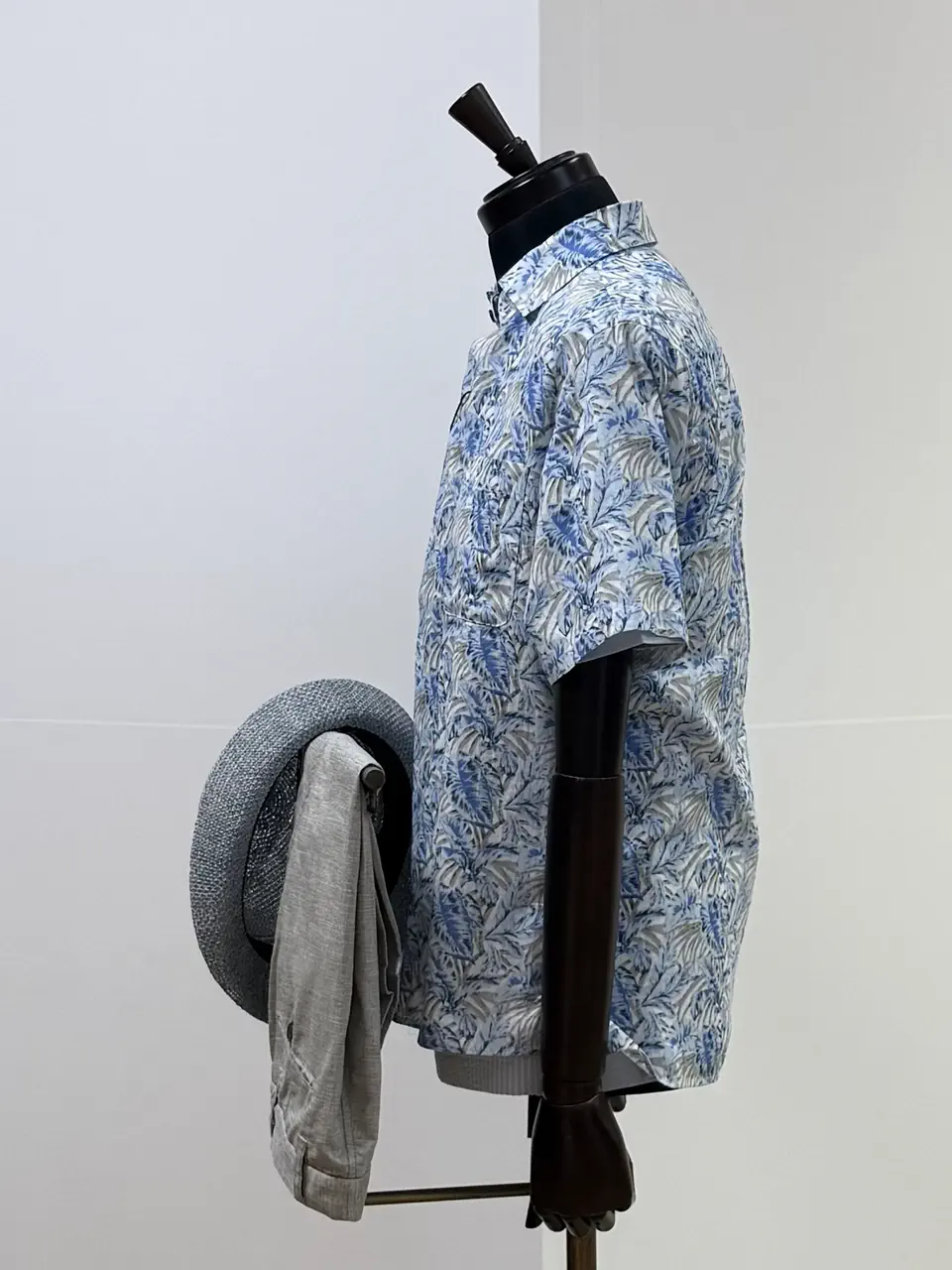 JOSEPH ABBOUD 吉村 コーディネート画像