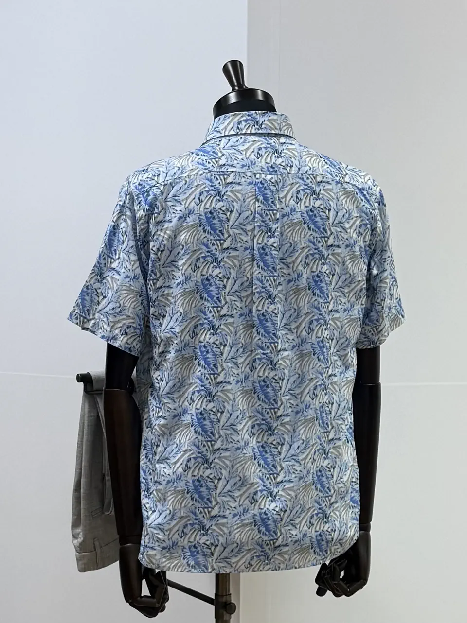 JOSEPH ABBOUD 吉村 コーディネート画像
