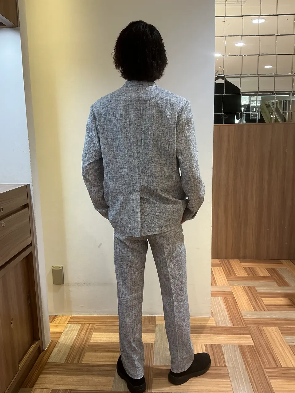 JOSEPH ABBOUD カイリ コーディネート画像