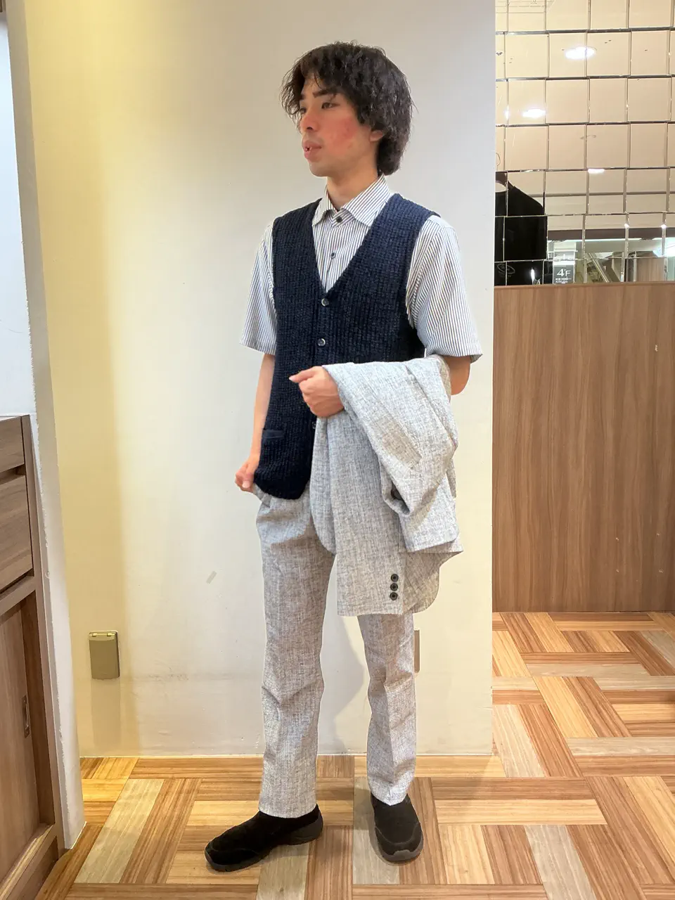 JOSEPH ABBOUD カイリ コーディネート画像