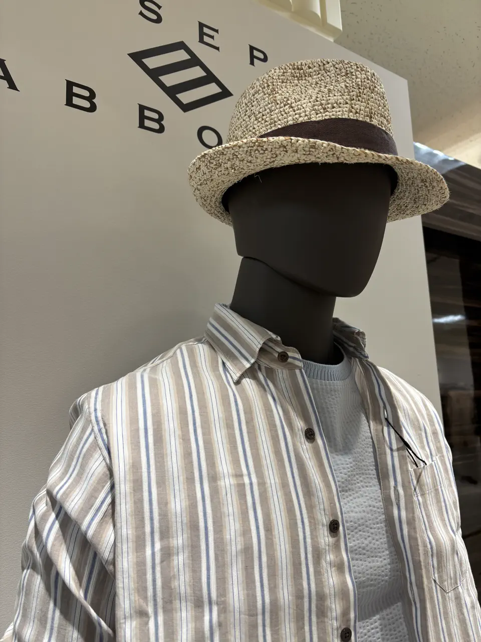 JOSEPH ABBOUD 坪井 コーディネート画像