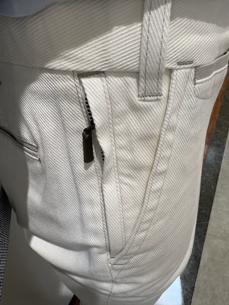 JOSEPH ABBOUD 坪井 コーディネート画像