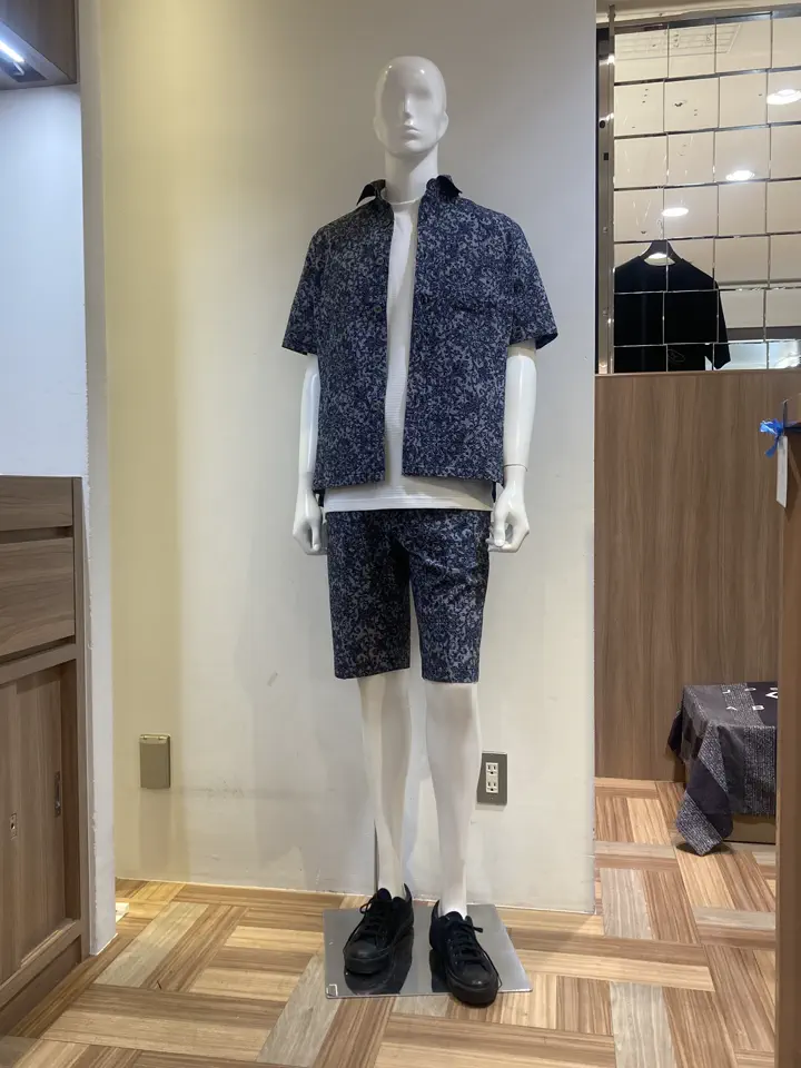 JOSEPH ABBOUD スタッフ コーディネート画像