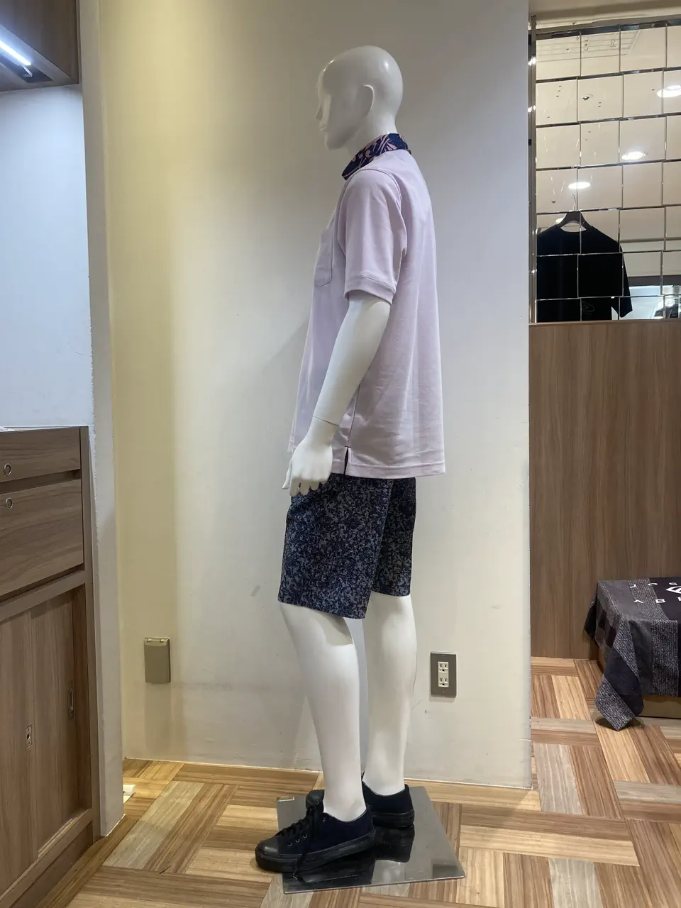 JOSEPH ABBOUD スタッフ コーディネート画像