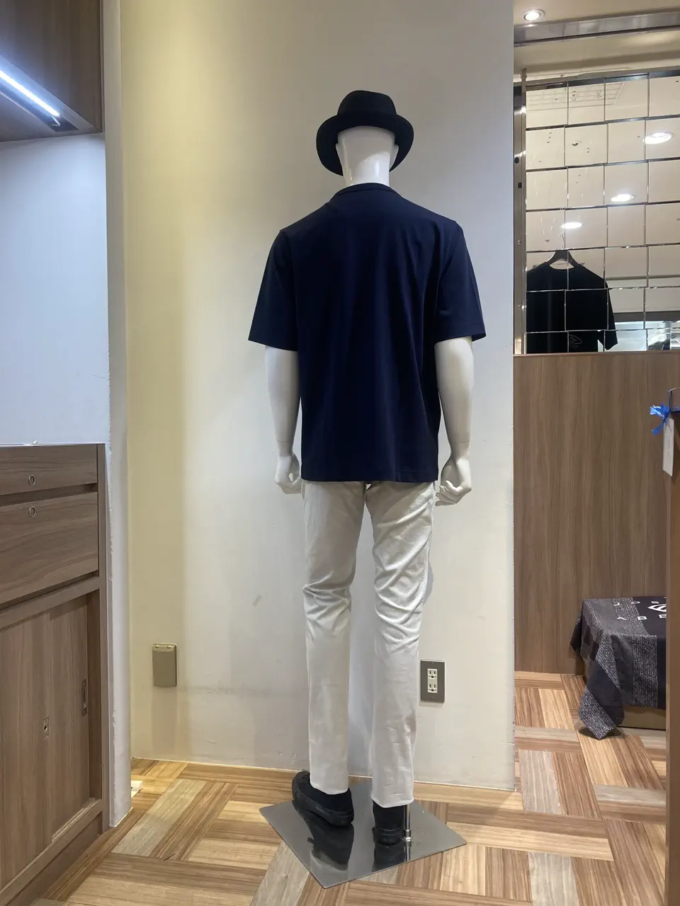 JOSEPH ABBOUD スタッフ コーディネート画像