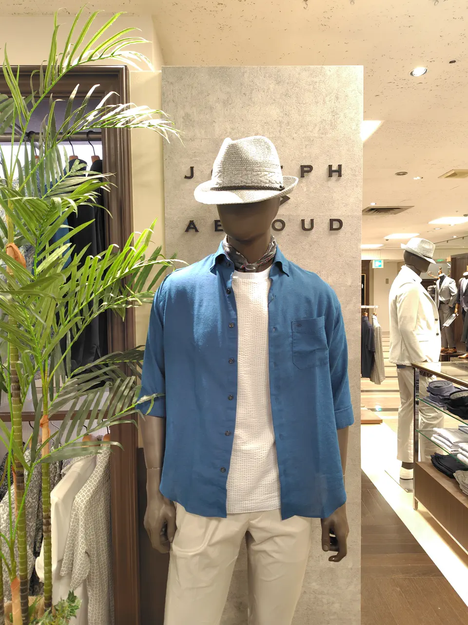 JOSEPH ABBOUD スタッフ コーディネート画像