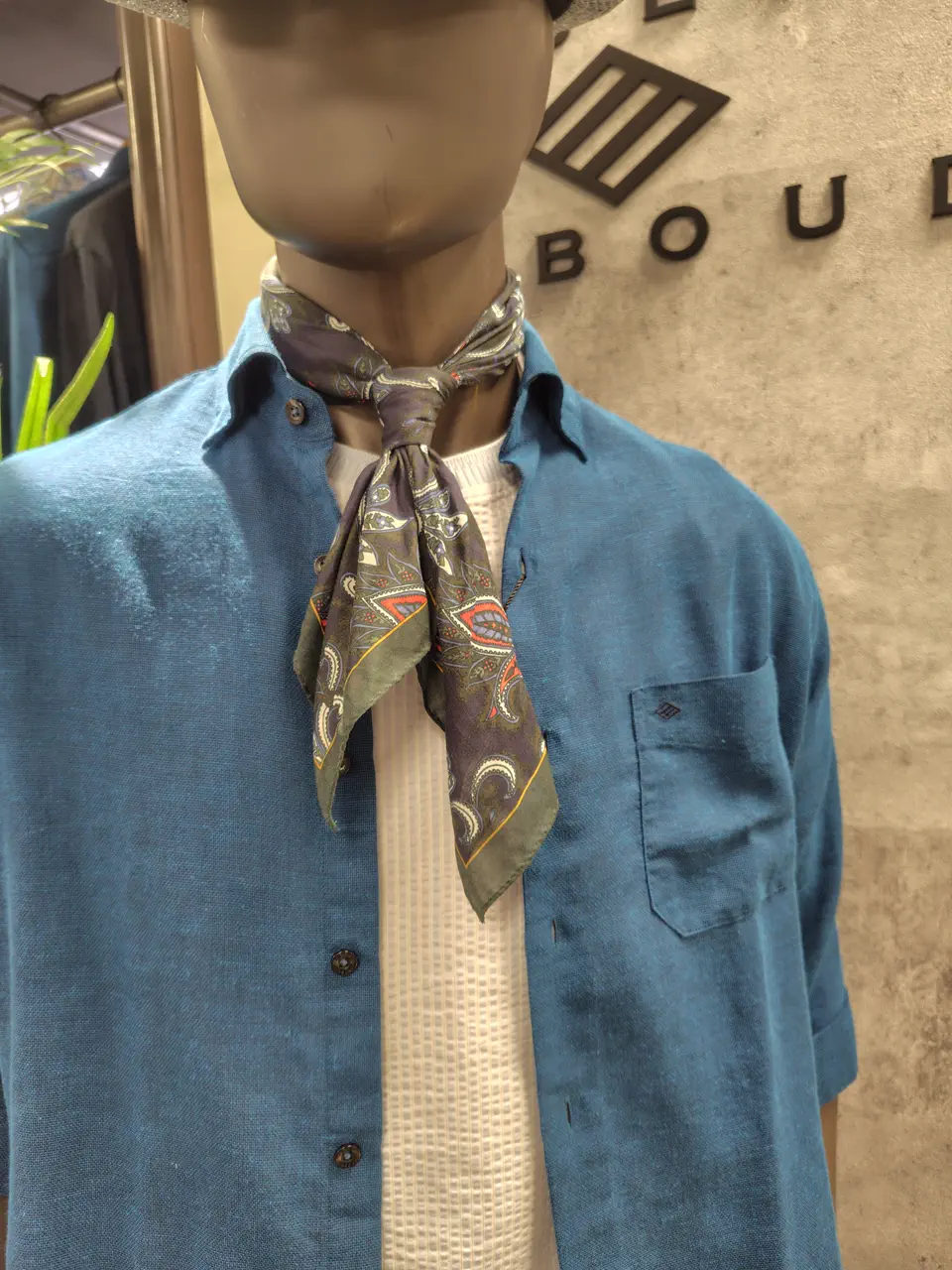 JOSEPH ABBOUD スタッフ コーディネート画像