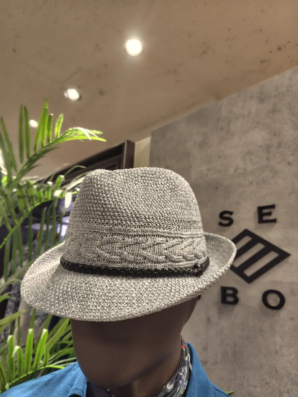 JOSEPH ABBOUD スタッフ コーディネート画像