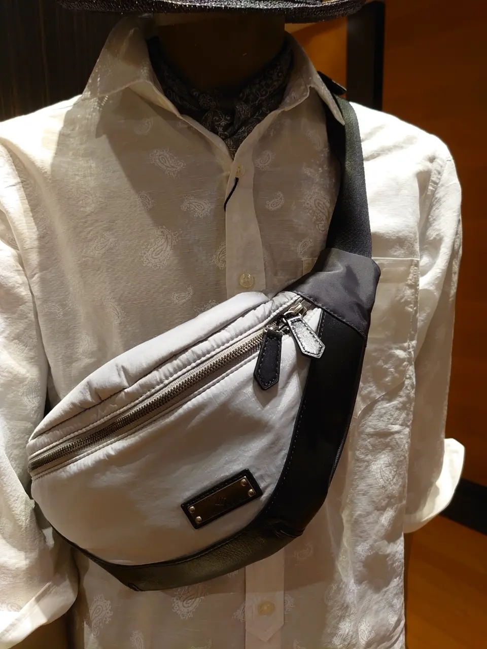 JOSEPH ABBOUD 三宅 コーディネート画像