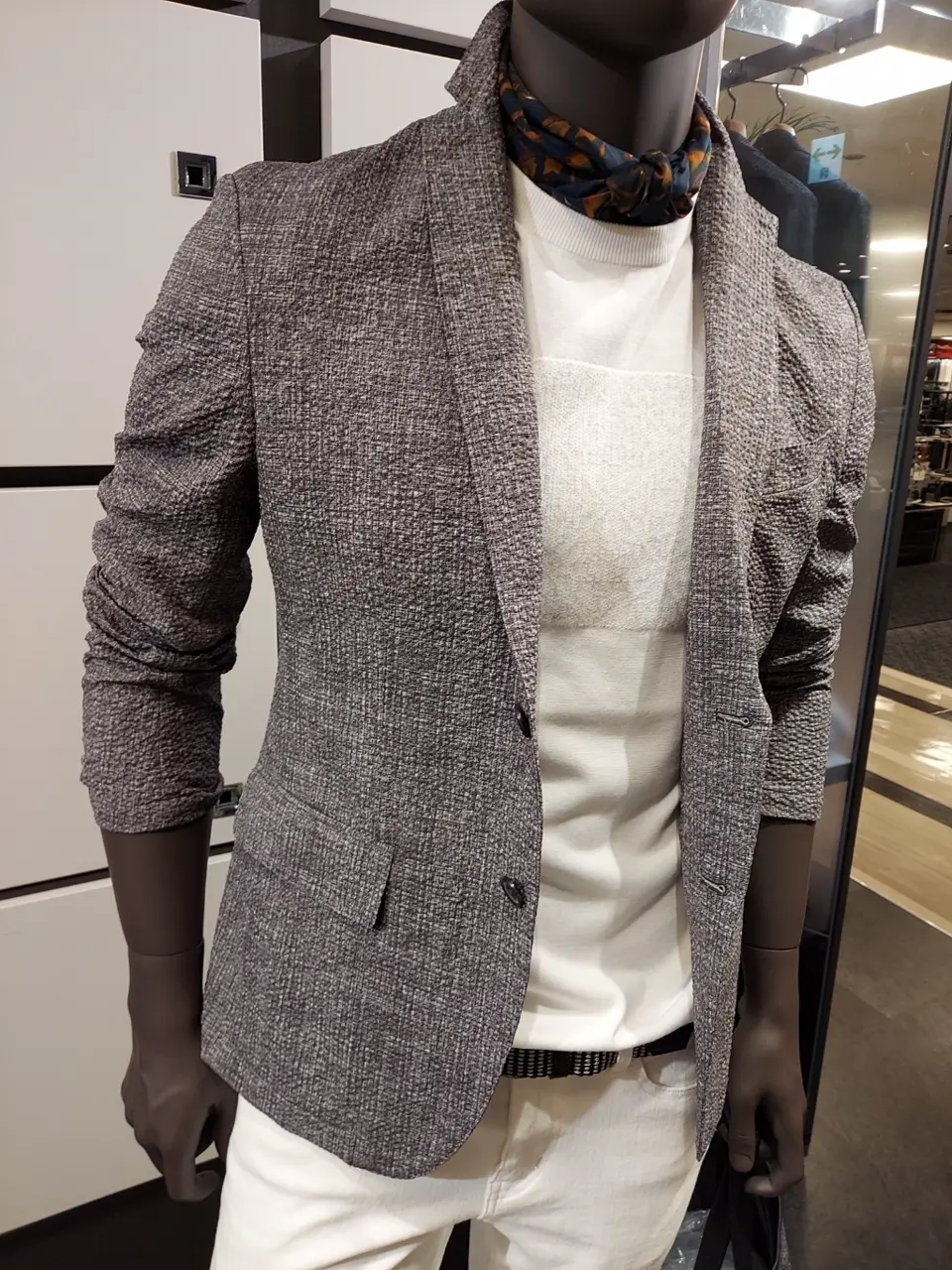 JOSEPH ABBOUD 宮下 コーディネート画像