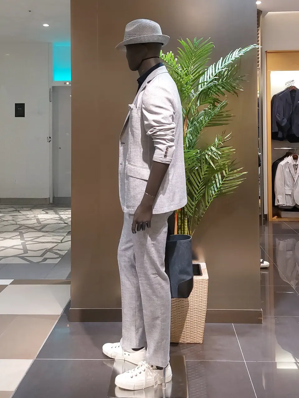 JOSEPH ABBOUD 清水 コーディネート画像