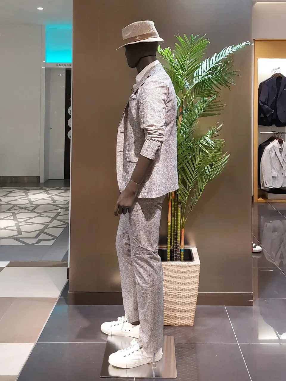 JOSEPH ABBOUD 清水 コーディネート画像