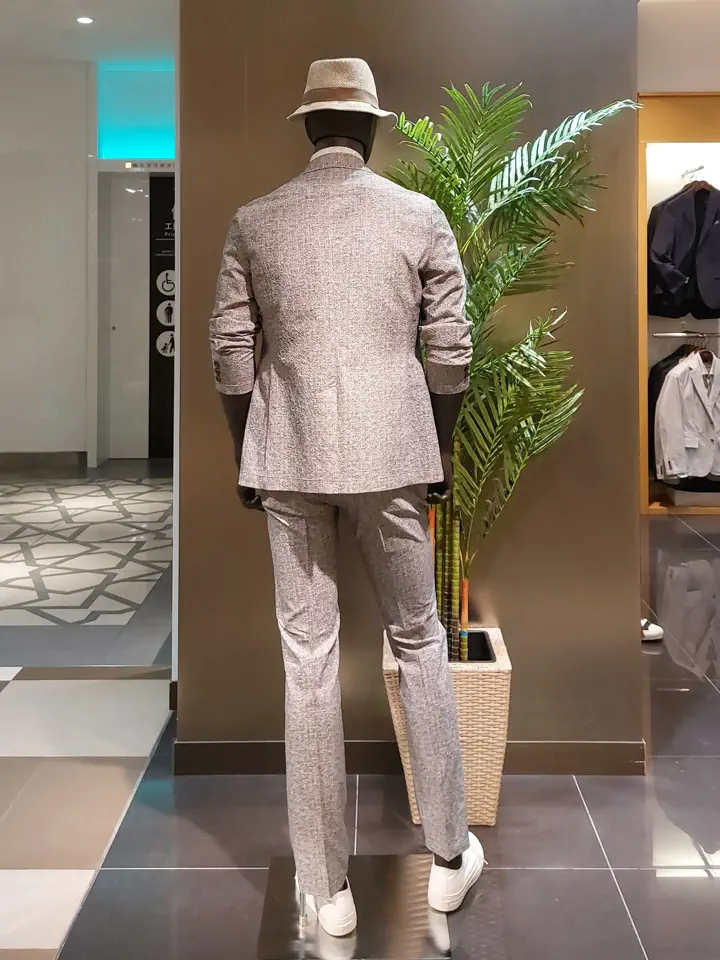 JOSEPH ABBOUD 清水 コーディネート画像