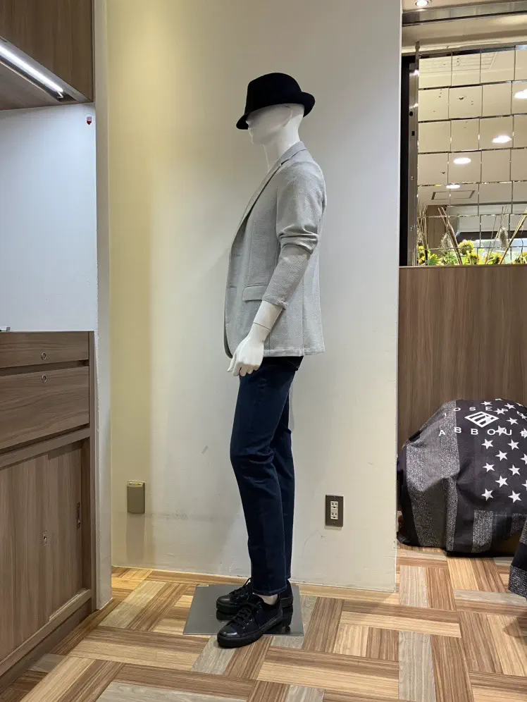 JOSEPH ABBOUD スタッフ コーディネート画像