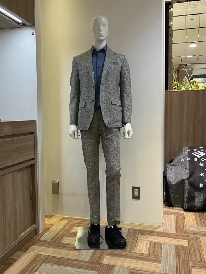 JOSEPH ABBOUD スタッフ コーディネート画像