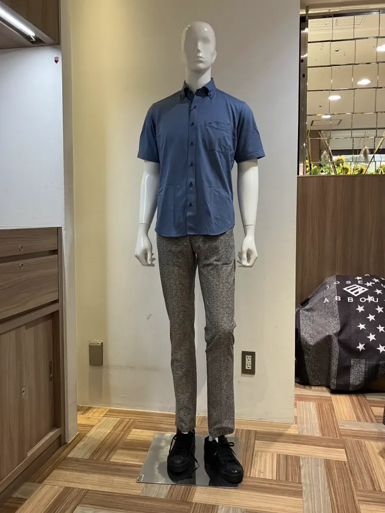 JOSEPH ABBOUD スタッフ コーディネート画像